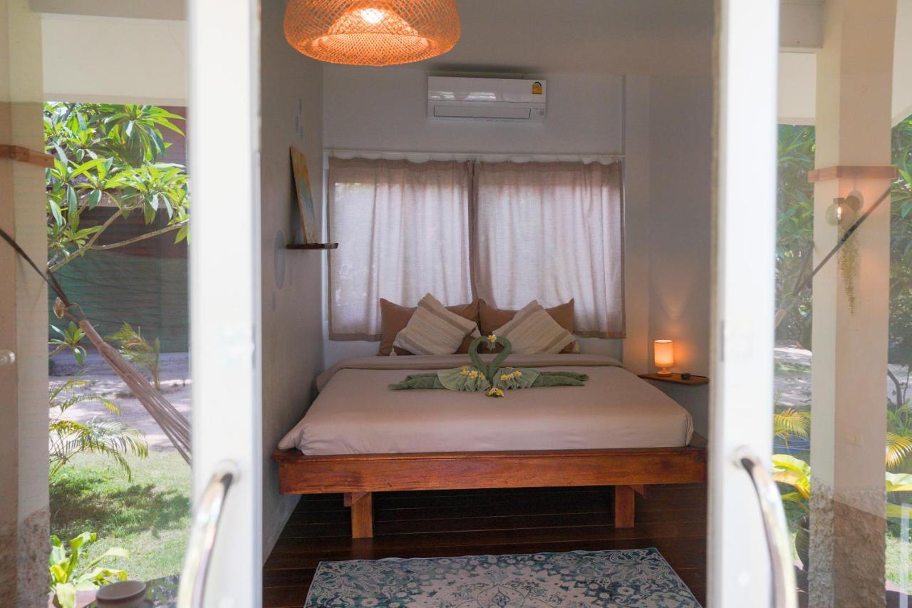 Ocean Vibes Hotell Thong Sala Eksteriør bilde