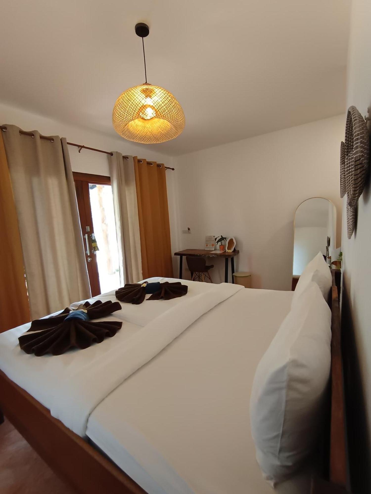 Ocean Vibes Hotell Thong Sala Eksteriør bilde