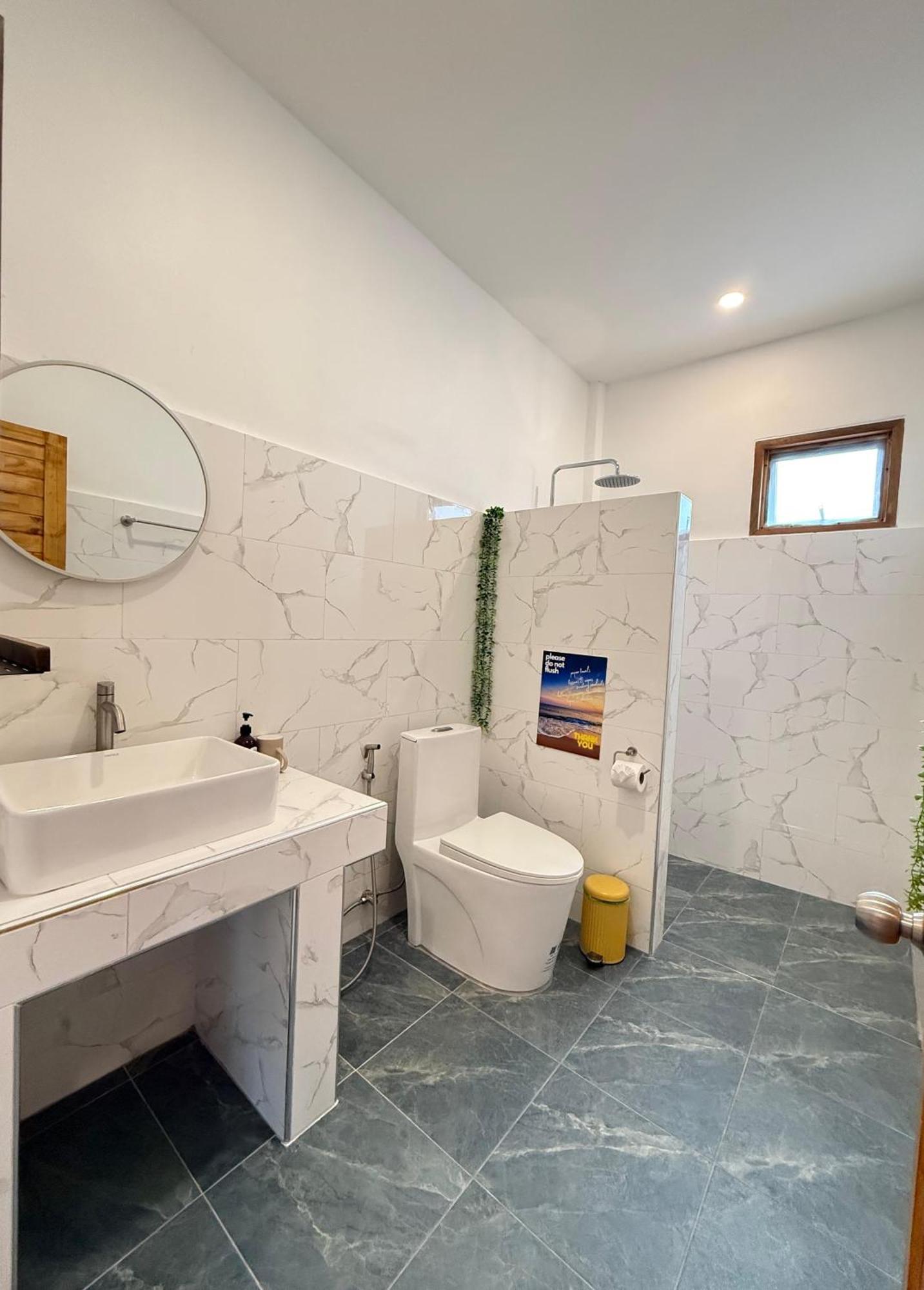 Ocean Vibes Hotell Thong Sala Eksteriør bilde